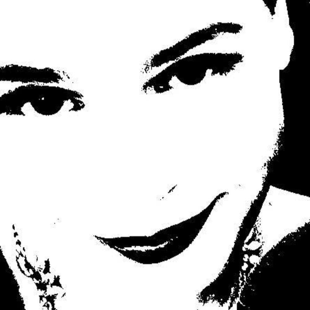 Meet your Posher, Adina